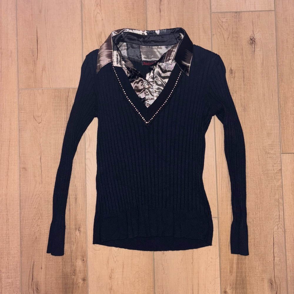Black Sweater with Satin Collar